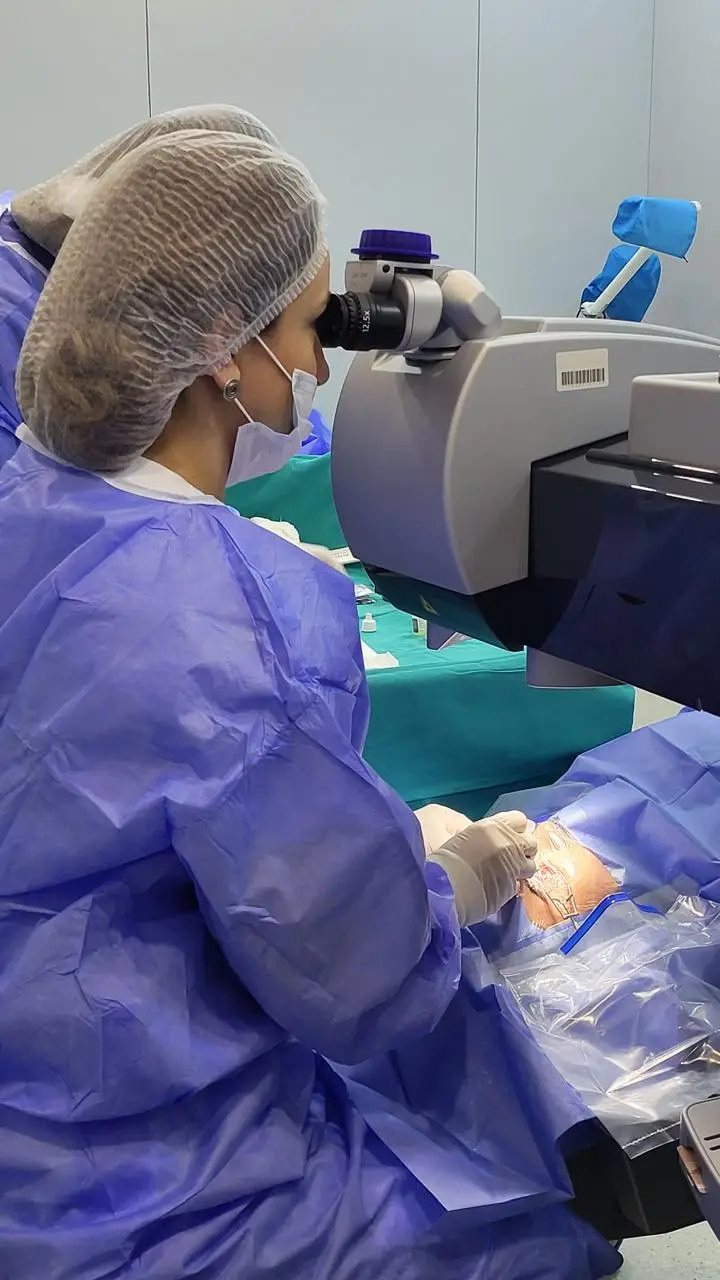 Göz həkimi Dr. Gunel Xalıqverdiyeva